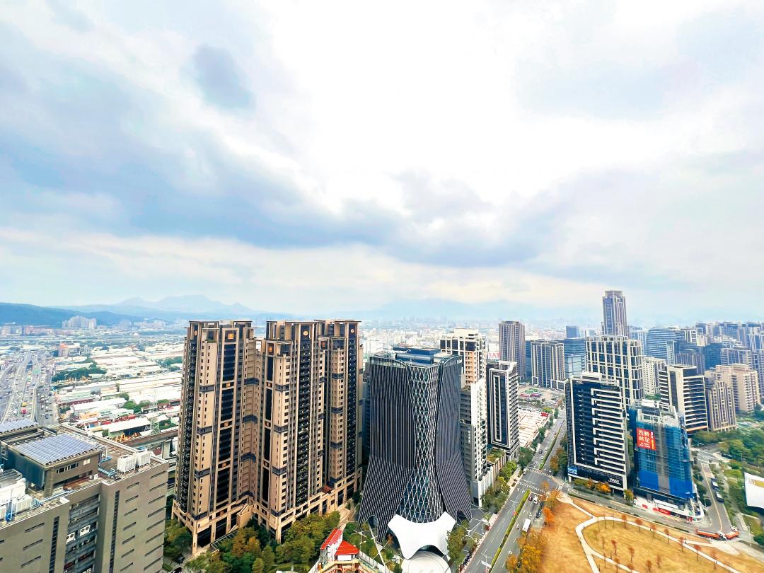建物用途非住宅、土地分區不符規定，可能貸不到款，甚至觸法遭罰。