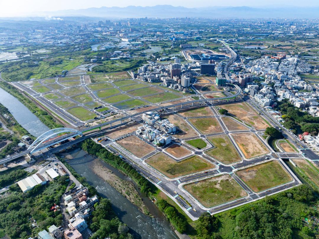 「大園區菓林市地重劃工程」日前順利完工，並全面開放通車。（桃園市政府提供）