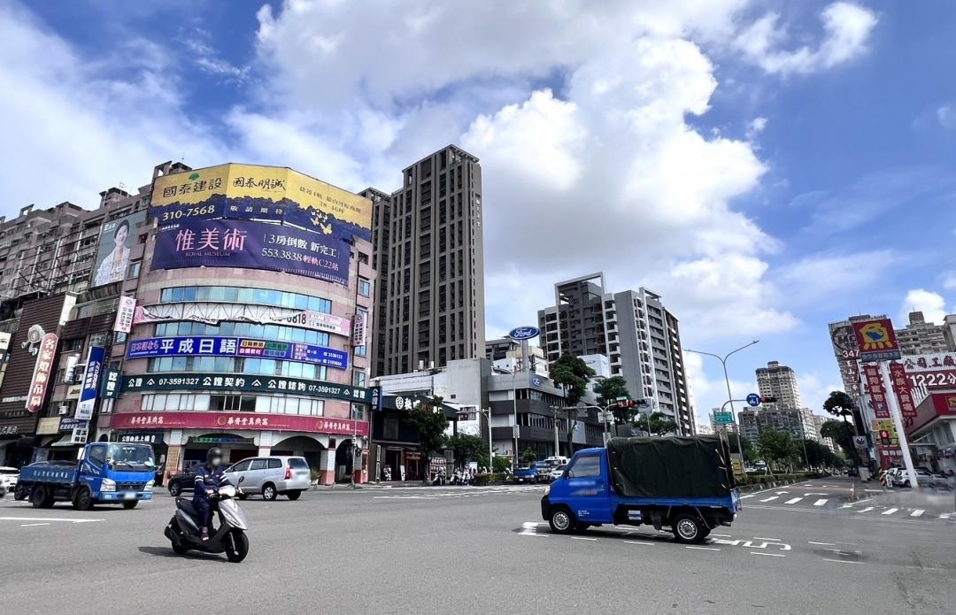 高雄H1買氣最夯的路段，為三民區民族一路，該路段今年上半年總移轉棟數達365棟，榮登熱門交易路段人氣冠軍王！(圖:台灣房屋提供)