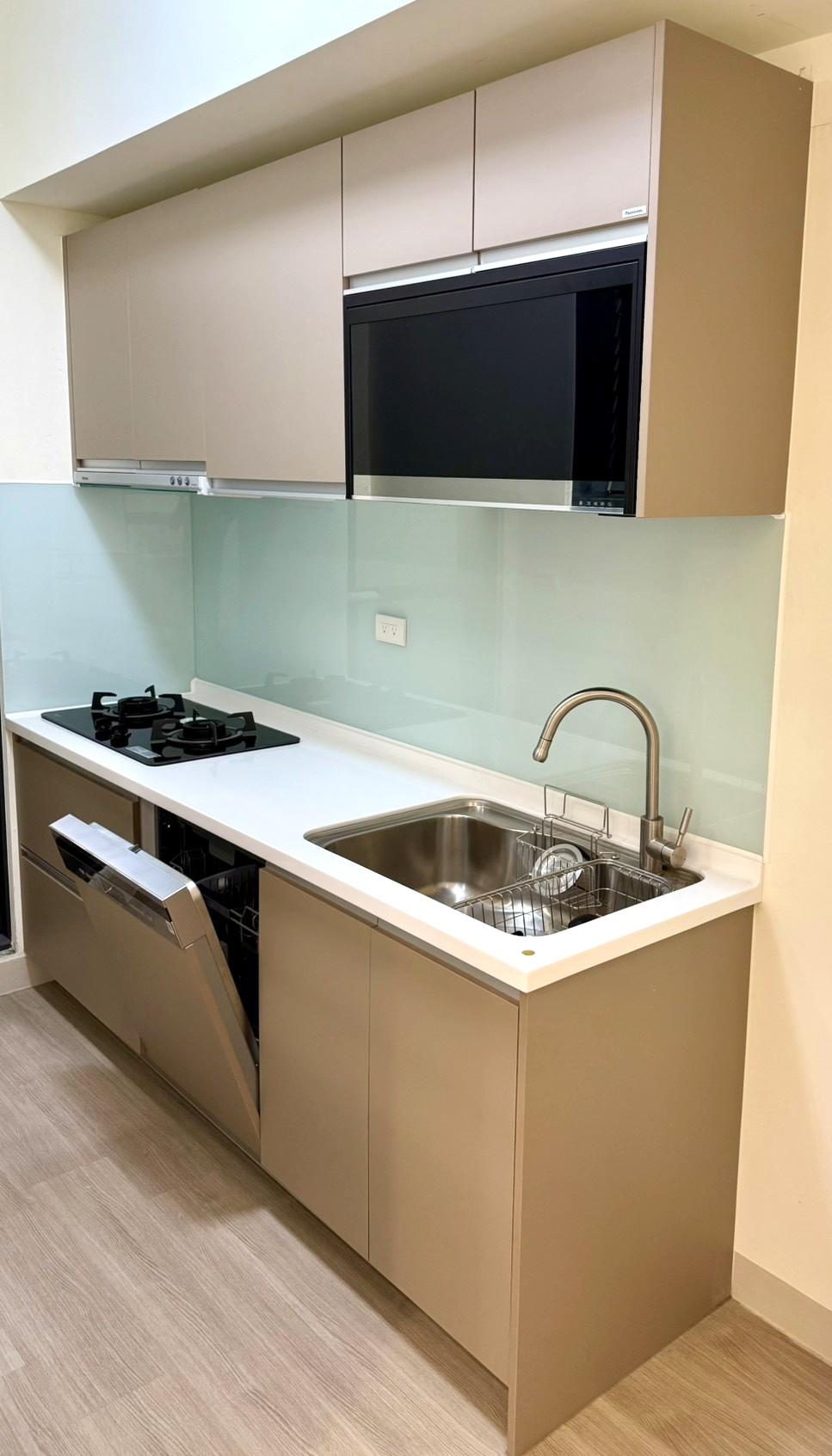 室內建材配備升等至輕豪宅高規格，採用日系Panasonic廚具組。(圖:業者提供)