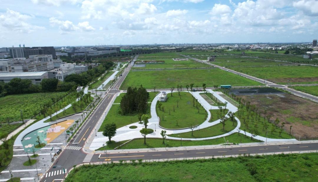 南科FG區位於南部科學園區核心位置，鄰近善化車站及南科園區，生活機能逐步完善，具有高度發展潛力。(圖:南市府地政局提供)