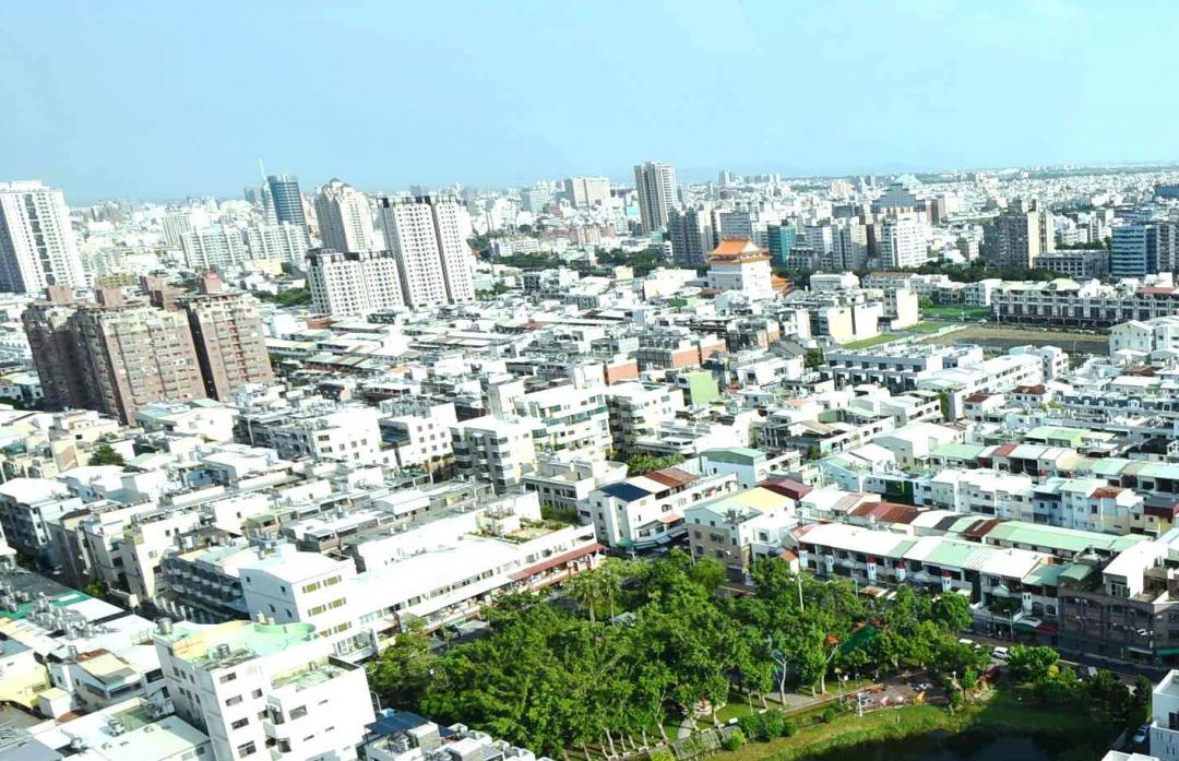 土地增值稅一生只能適用1次的規定，只限於申請自用住宅優惠稅率繳納土地增值稅案件，至於土地增值稅重購自用住宅用地退稅的次數，則不受限制。