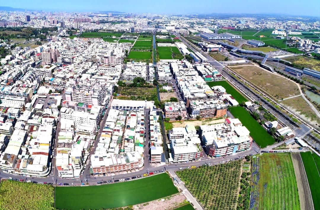 大寮因國道7號、大寮機廠開發、第81期市地重劃及和發產業園區等重大建設推動,逐漸轉型為都市生活圈。(圖:高市府都發局提供)