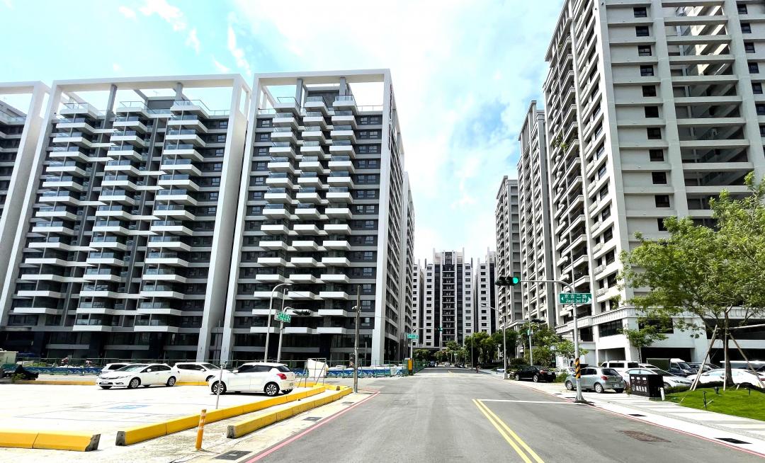 一些首換宅推案熱區,也受第二戶限貸5成影響,屋主釋出平轉戶的現象也增多。