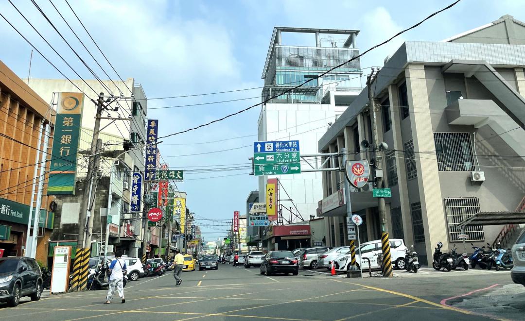 善化區公所周圍商圈發展成熟。