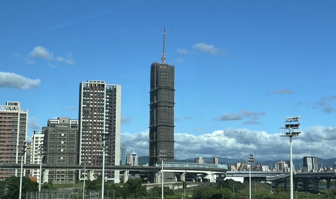 央行將新青安貸款排除在銀行法天條，但民眾多擔心日後又有變動，目前尚未反應在實際買氣上。