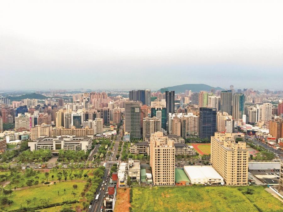 出資為配偶建屋，若建造執照起造人登記在另一方名下，應於使用執照核發之日起60日內完成贈與契稅申報。（資料照）