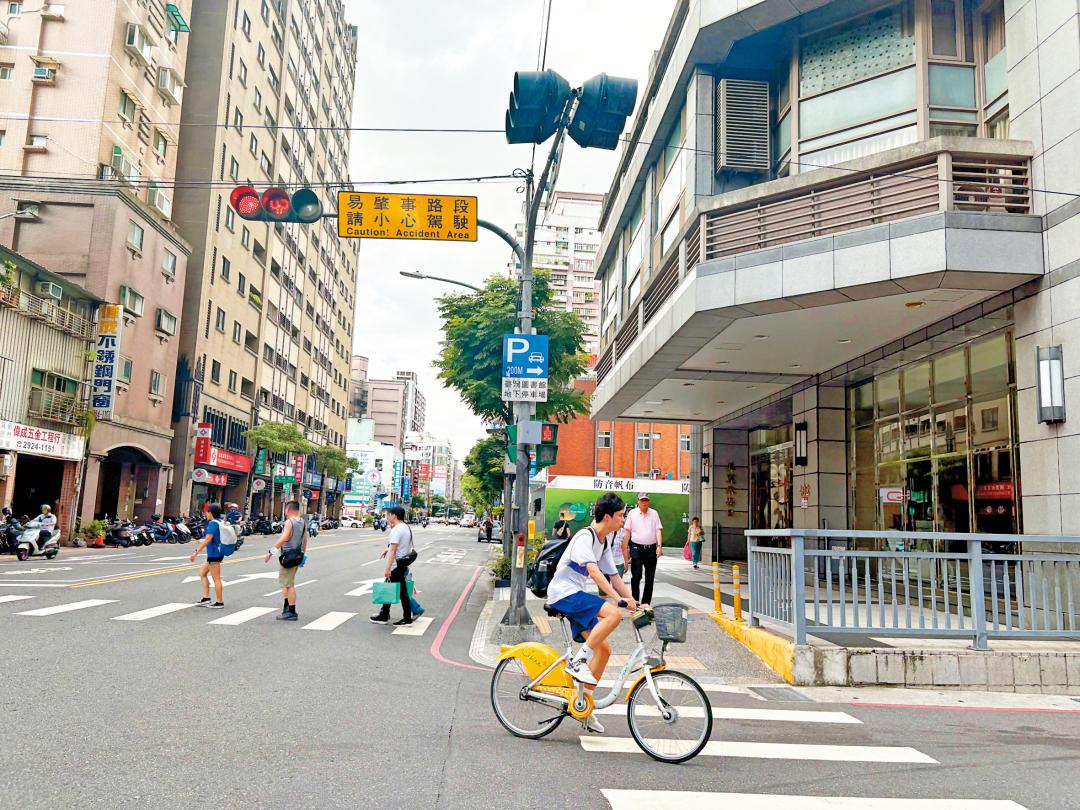 �ۦ��Ыε|�v�̧C1%�A�]�y�P����ʤ@���i�C