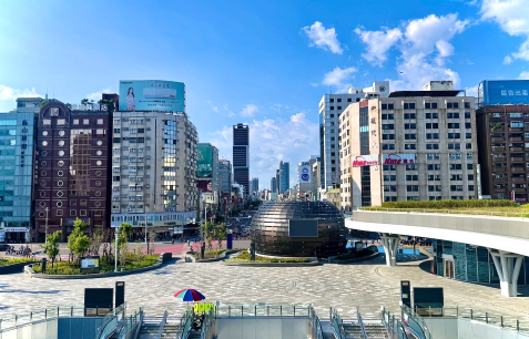 博愛一路靠近火車站週邊，近期有越來越多建設話題，逐漸回歸成置產熱點。(圖:信義房屋提供) 