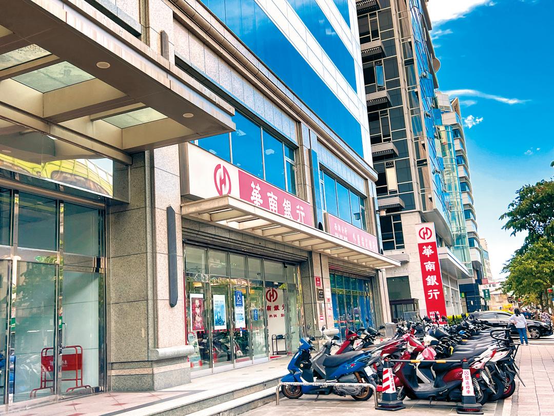 央行此次排除新青安在《銀行法》第72-2條不動產放款比率限制之外，可望增添房市活水。