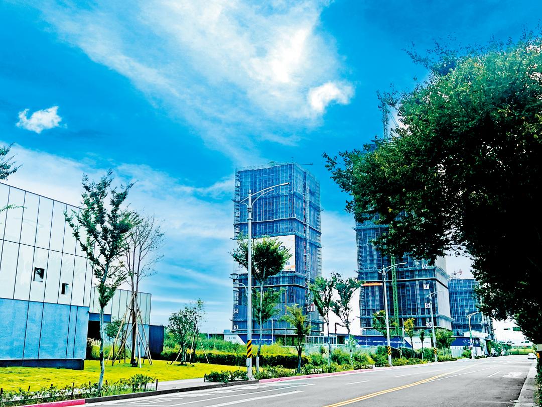 面臨交屋潮來襲，貸款問題間接造成房市交易不順。