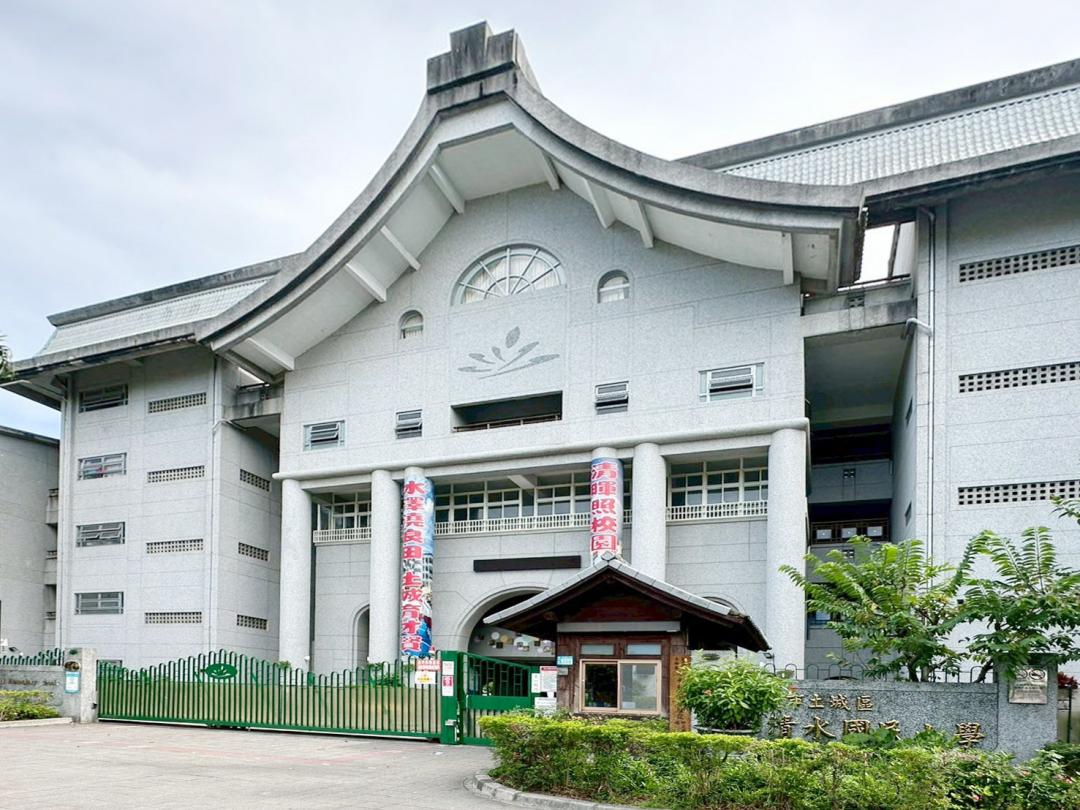 國中小齊備，九年國民教育可就近上學。