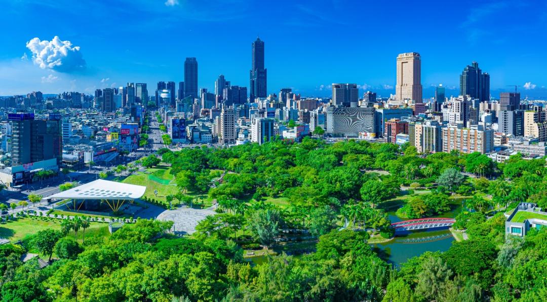 南高雄主要商圈核心帶的漢神百貨與大立百貨商圈，串聯逾3萬坪的中央公園綠地，加上捷運設站且連結愛河休閒景觀區，成為南高雄蛋黃區中的蛋黃。(圖:業者提供)