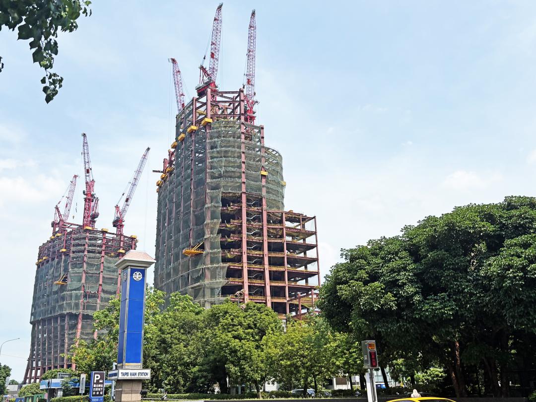 9月全台新屋待售庫存達175,659戶、二手待售94,302戶，庫存壓力逼近歷史高檔。