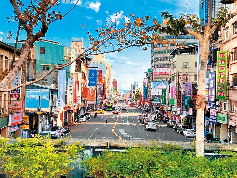 中部知名建商傳資金斷鏈，工地全面停擺。