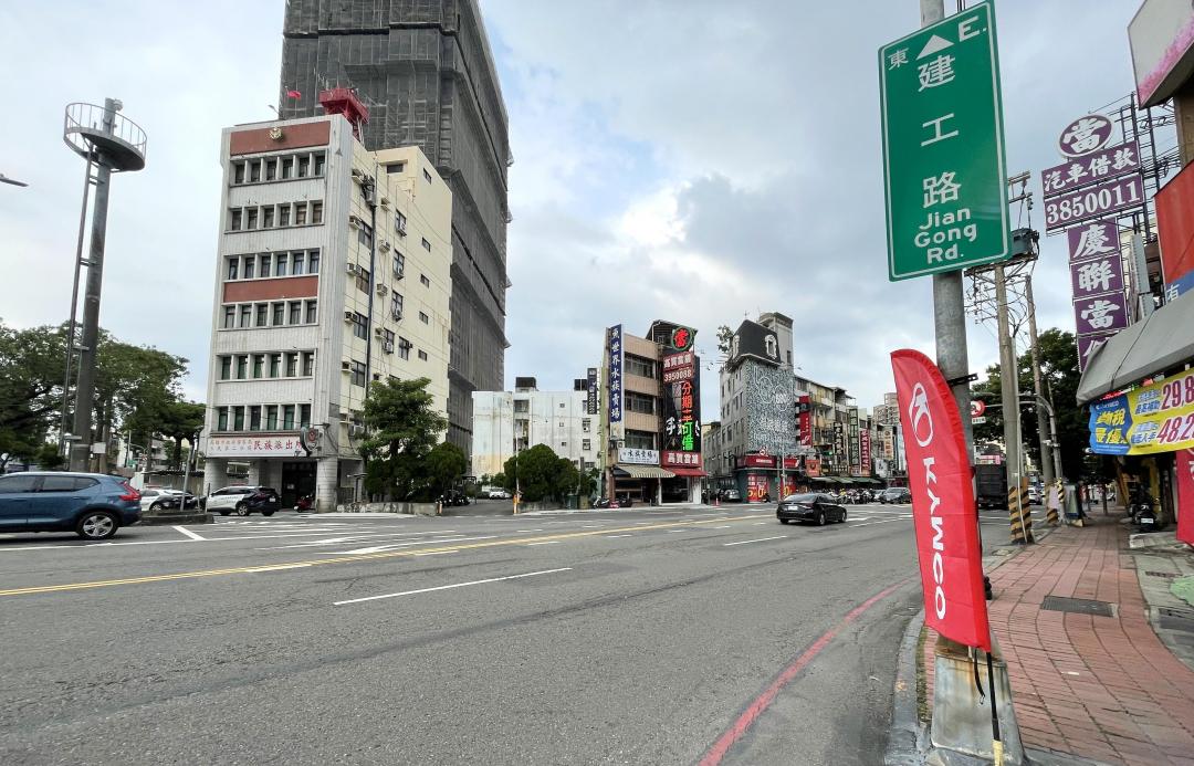 透過日後完工的捷運黃線，有利提高交通便利性。