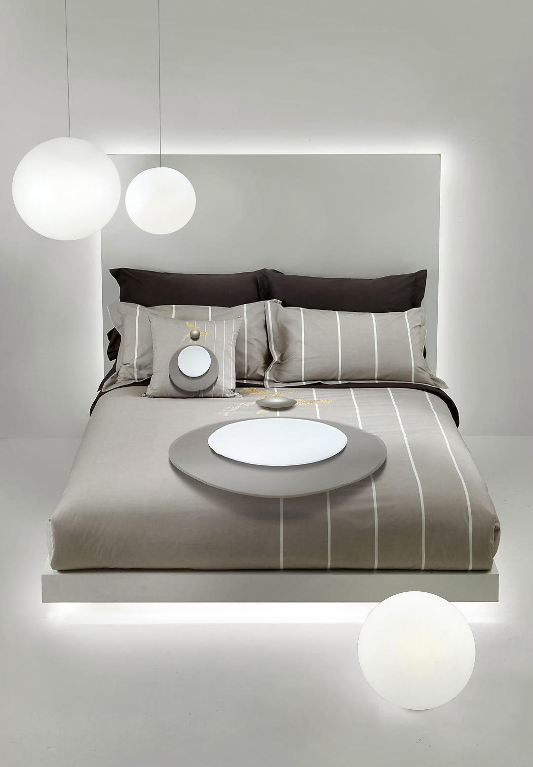 透過抱枕、寢具等布織品，輕鬆完成換季「裝修」。(圖/日比家族提供)