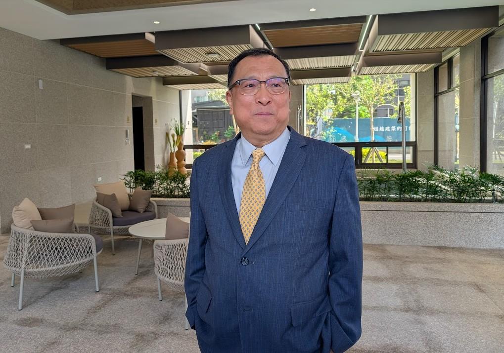 深耕林口20多年的加茂機構董事長邱志揚選擇反其道而行，堅持只蓋成屋、不賣預售。(圖/記者張瀞勻攝)