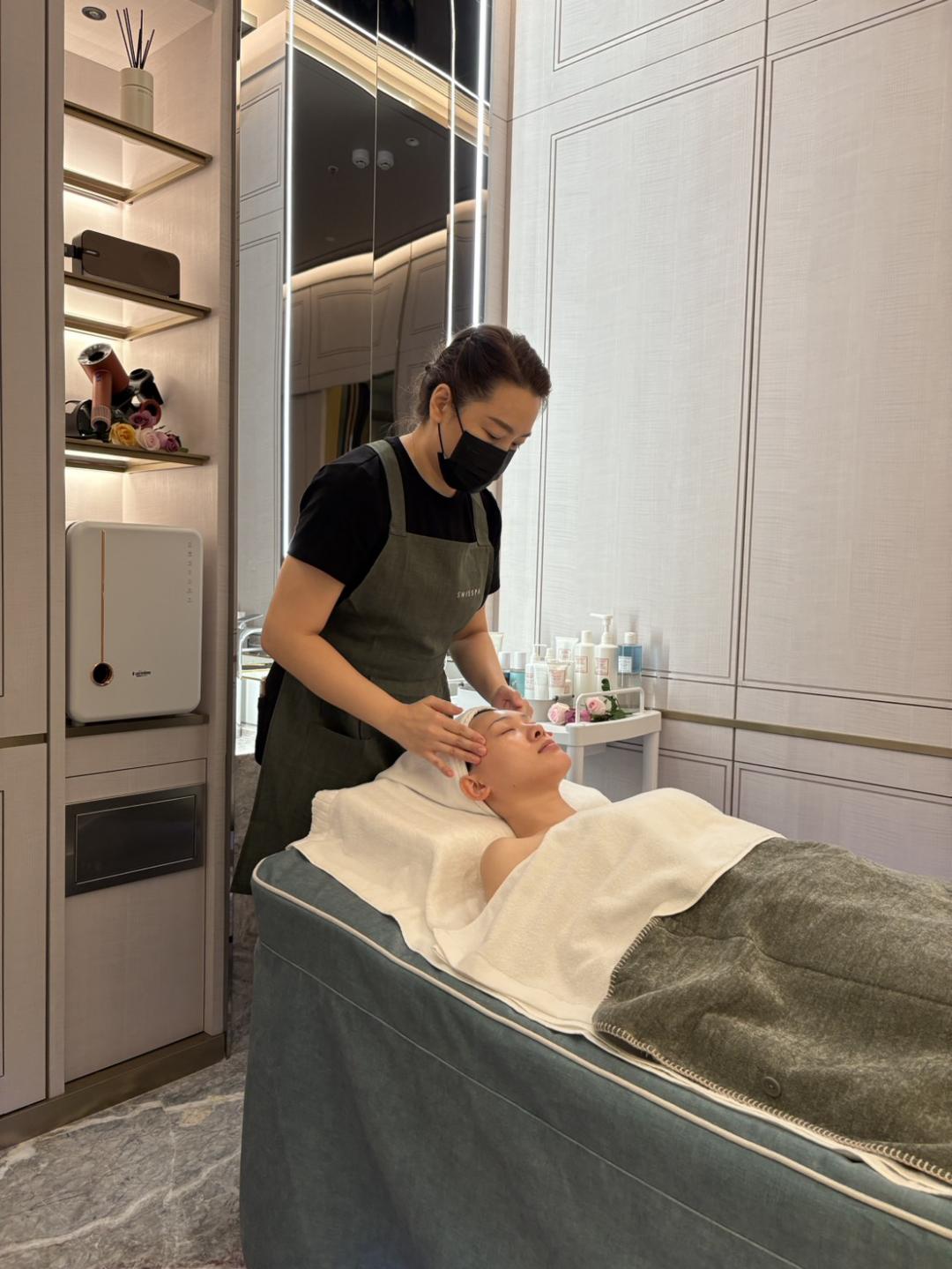 「雙橡園2279」與「SWISSPA」合作導入美容服務。(圖/記者張瀞勻攝)
