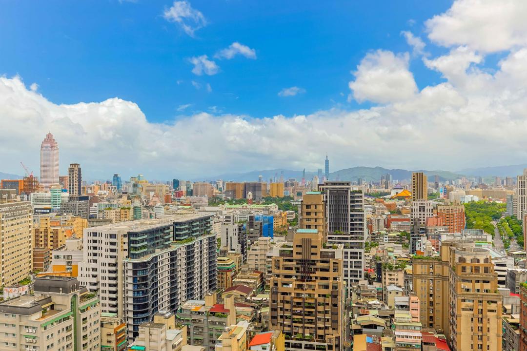 永慶統計台北市12行政區不同屋齡的住宅單價，其中預售屋幾乎全數破百萬，屋齡30年以上仍有5字頭。(圖/房市示意圖，永慶房產集團提供)