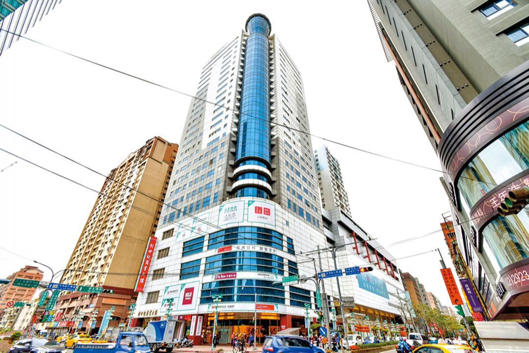 比漾廣場為區內唯一一家百貨。