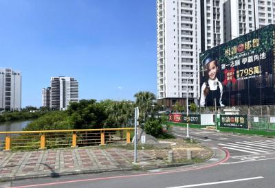 悦讀耶魯  九份子國中小旁水岸首排景觀輕豪宅