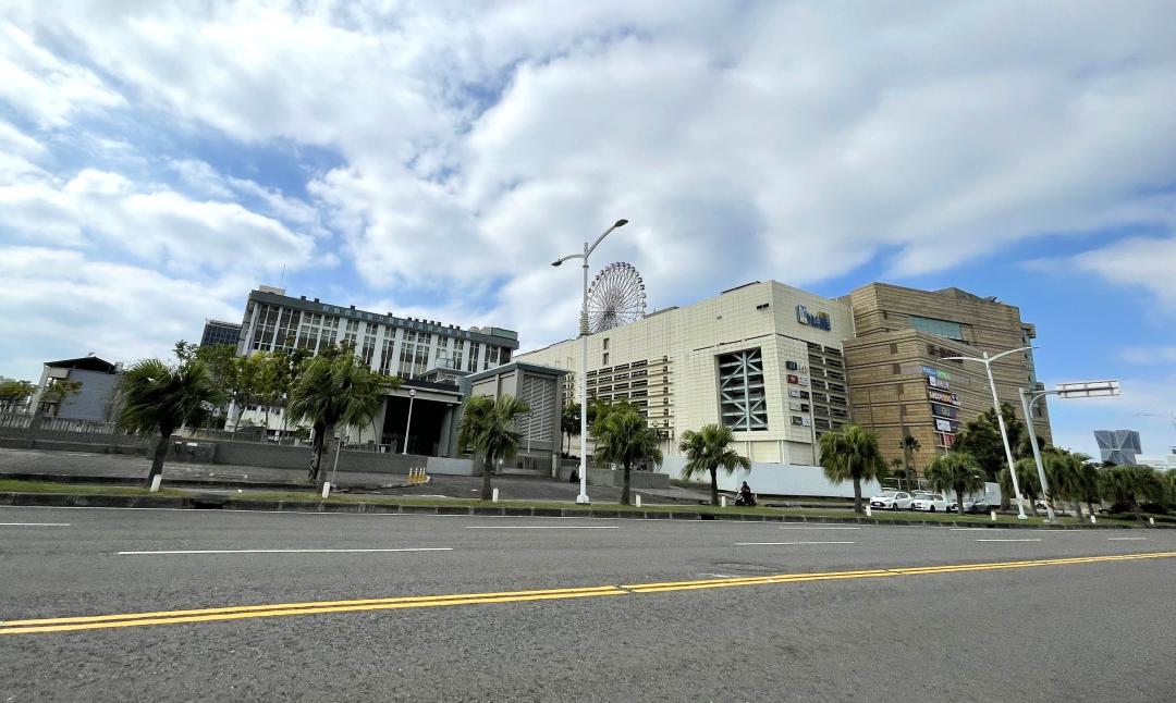 生活圈鄰近統一夢時代百貨。