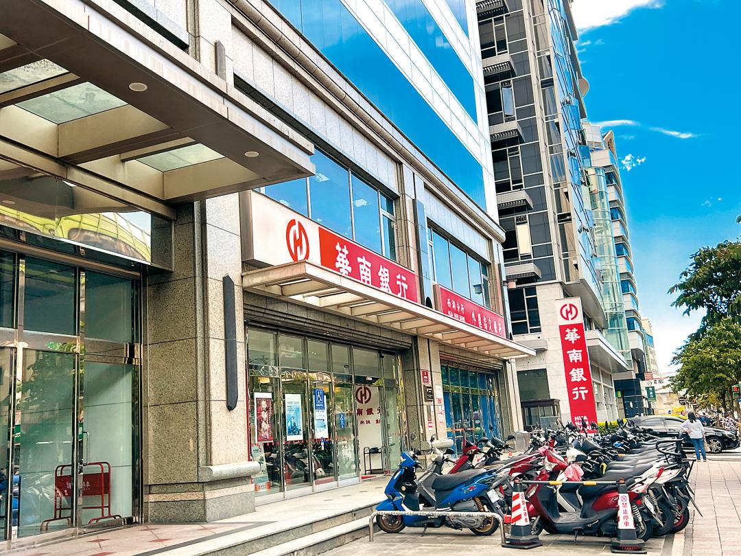 交易停擺、36萬交屋潮壓境 2026年房市的「壓力測試」