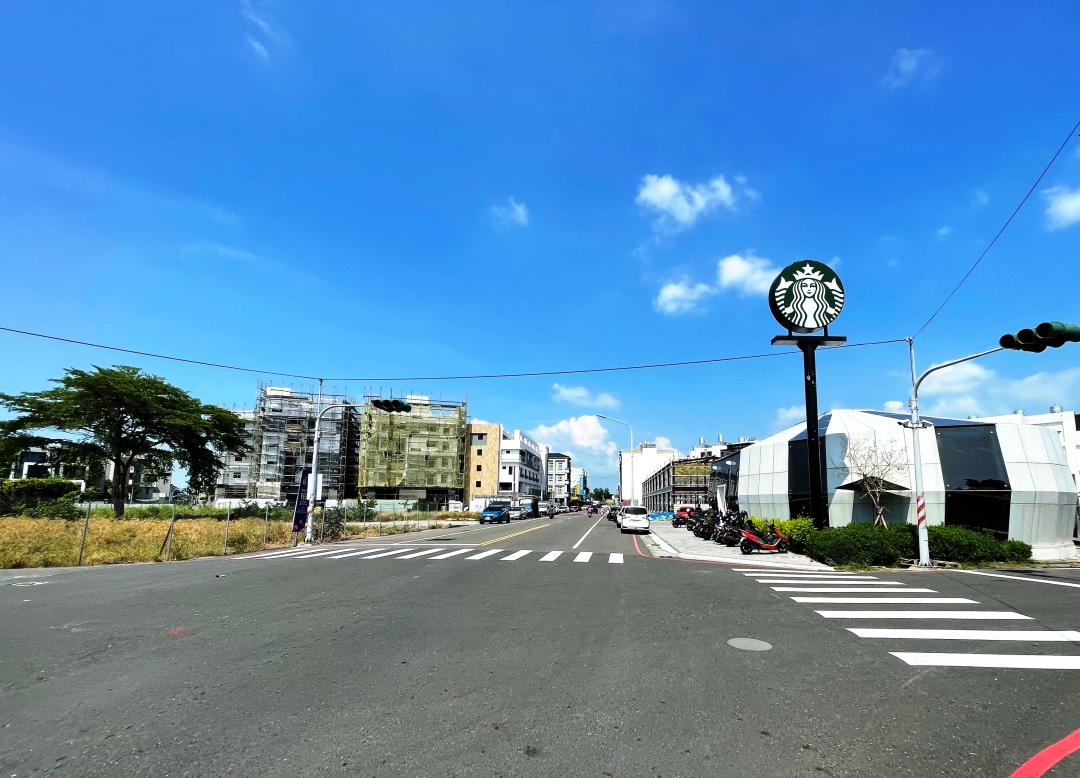 麻豆鬧區商圈的充裕生活機能，吸引購屋買氣匯聚。