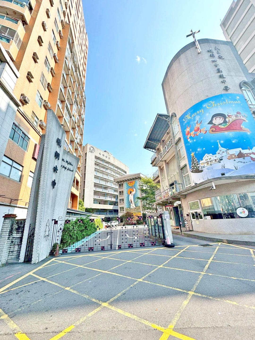 曉明女中為台中市熱門私立學校。