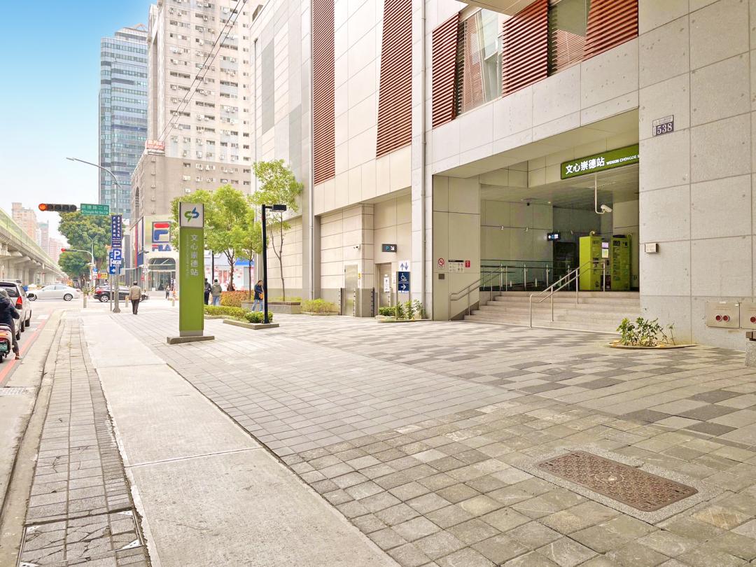 文心路、中清路因鄰近捷運，周邊住宅相對熱門。