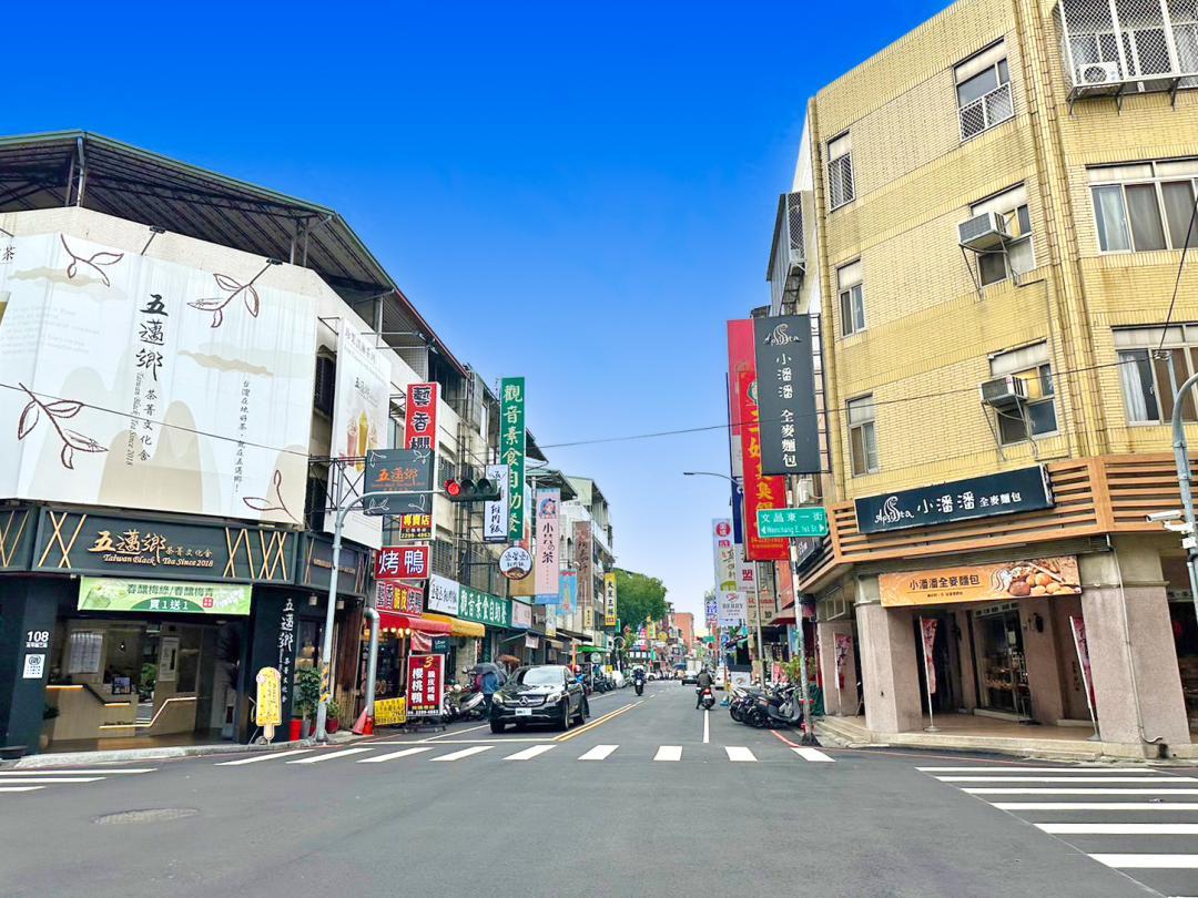 北平路商圈提供美食小吃。