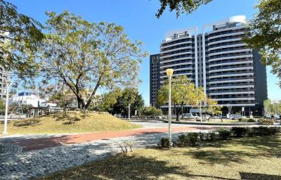 高綠覆率中都重劃區  緊鄰公園高質感換屋新成屋大樓  自營商與醫生都偏愛