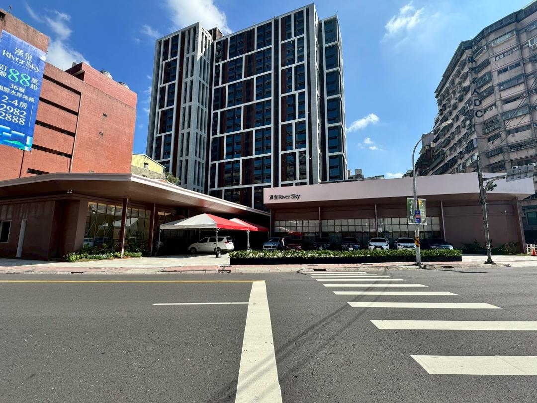 房市急凍年減 25%！十大代銷名單大洗牌　靠「台南大案」變黑馬