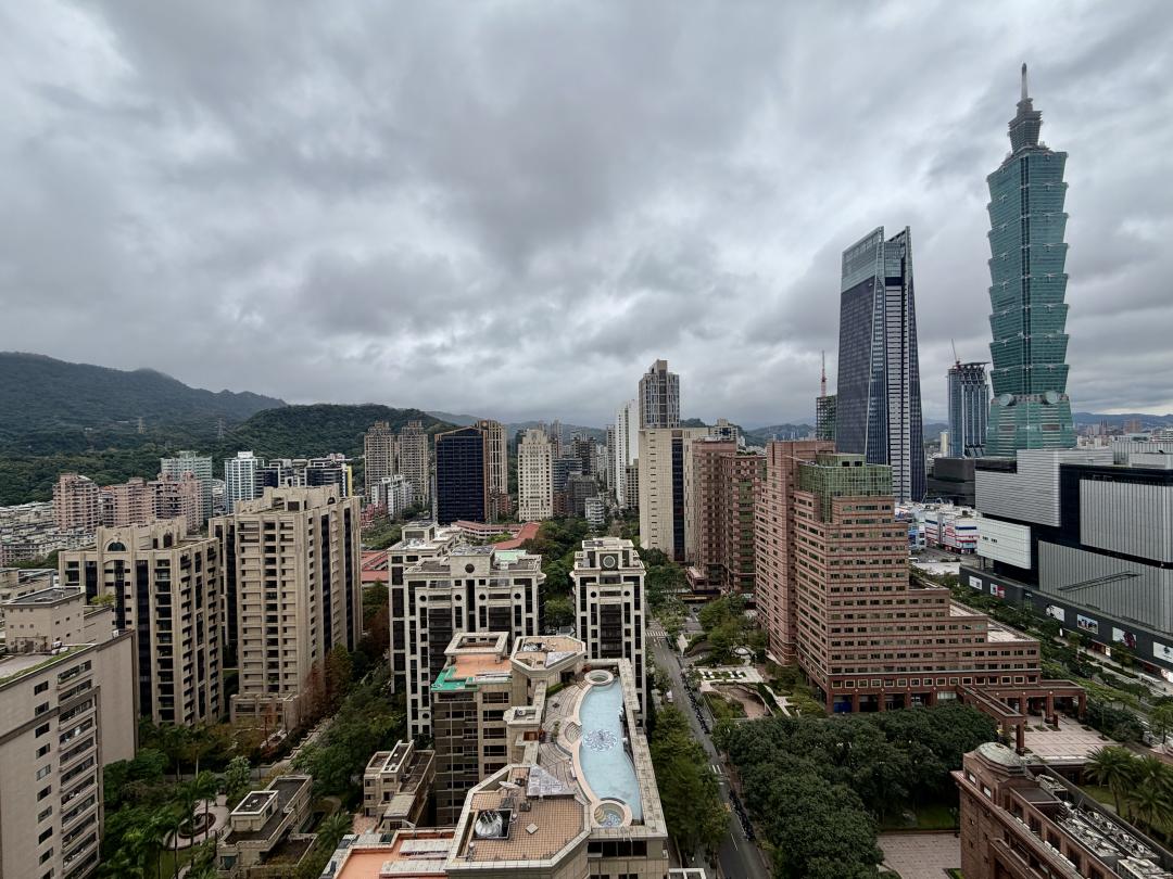 政策管制未鬆綁，房仲理事長疾呼，房市5顆未爆彈將成隱憂。（記者朱語蕎攝）