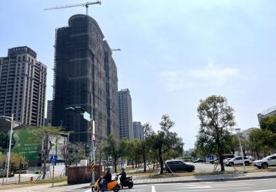 股市創高財富效應與建設加持  南部豪客捧大筆現金購屋漸多 豪宅售價仍居高