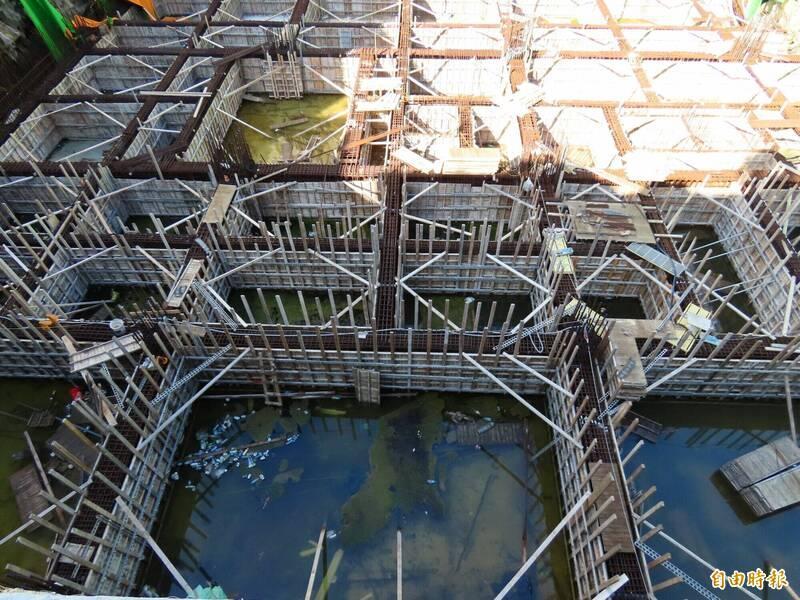 澎湖都更淪10米深坑、3億法拍流標專家揭「自主開發」致命風險