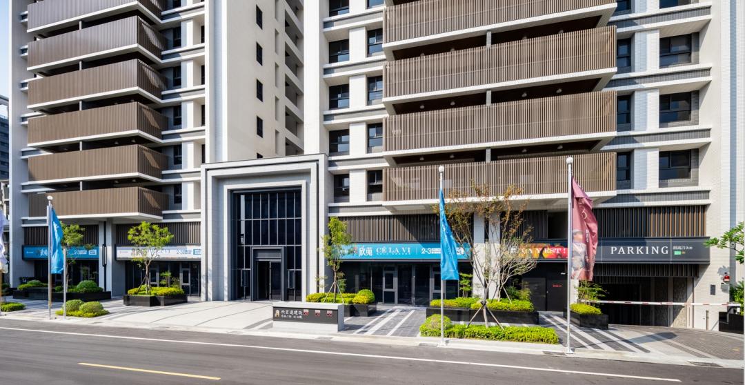 欣宏達建設在高科大第一校區旁芎林二街新完工推出「欣苑」輕豪宅大樓案，凸顯高質感空間氛圍，售價帶仍維持3字頭，持續吸引科技工程師家庭。(圖:業者提供)