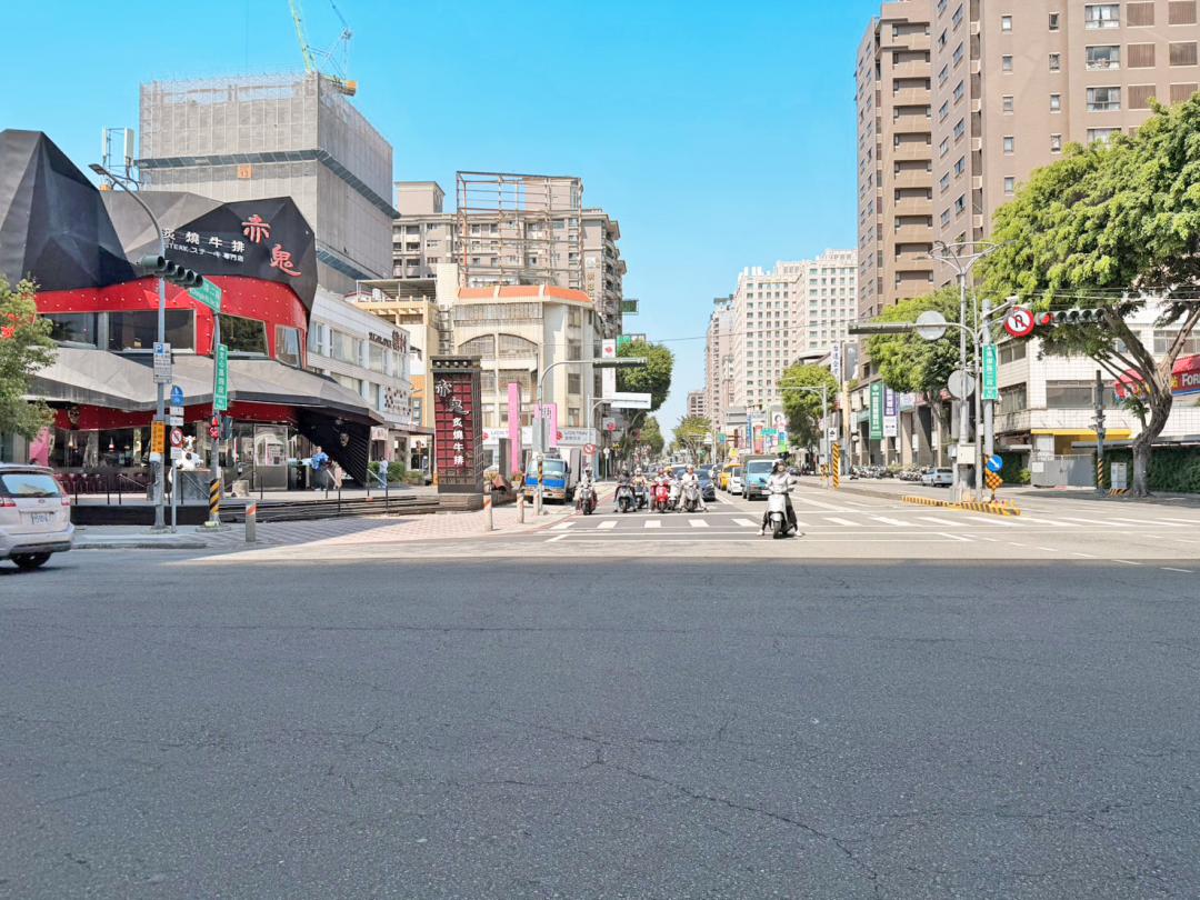 【台中】台中的「華爾街」在這裡！文心路銀行環繞 自營商與醫生默默卡位「金庫宅」