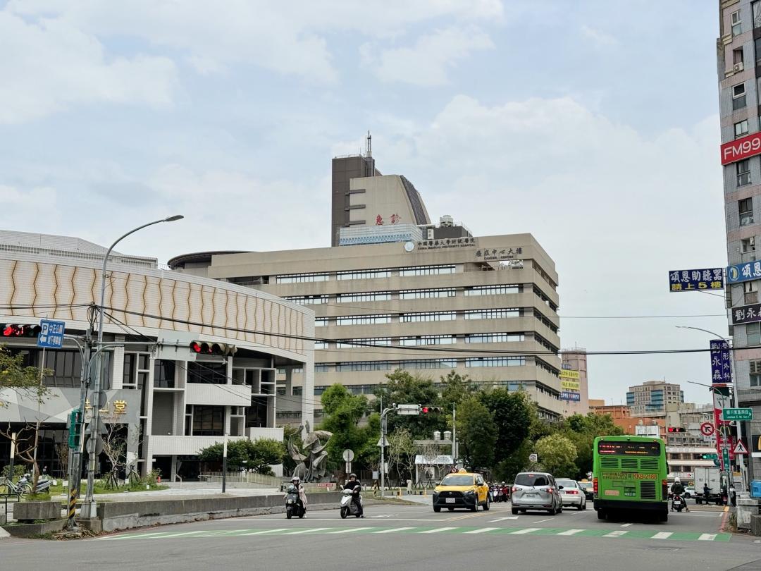 根據中國醫官網統計，截至目前為止共有6,412名員工，較112年增加了將近900人。