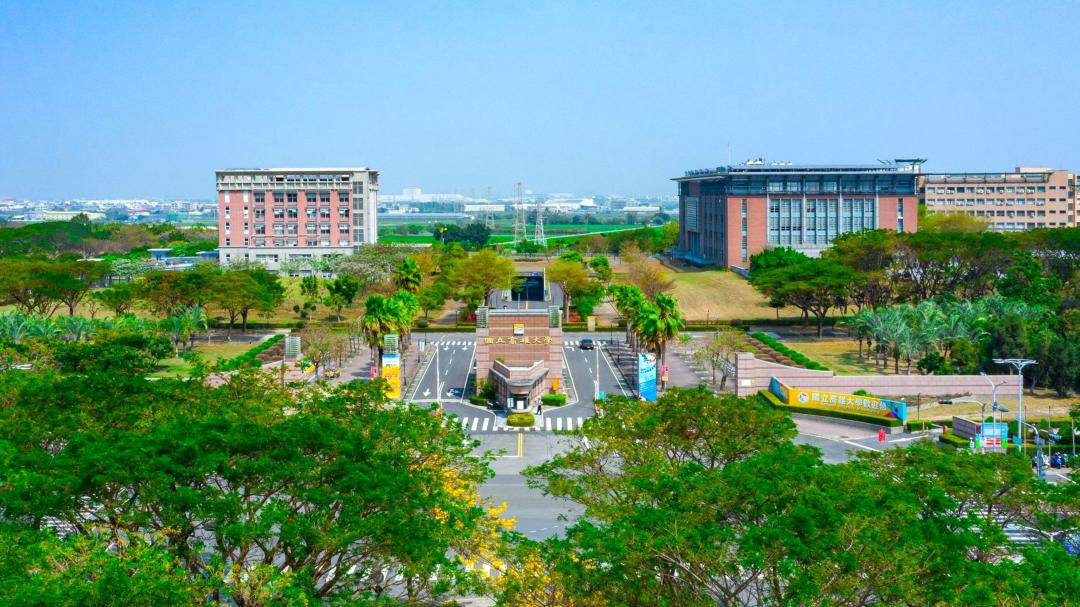 高雄大學坐擁寬闊綠意環境，直接面對校園首排基地釋出已漸稀缺。(圖:業者提供)