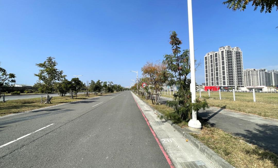 新台17線預計今年底完工，並可迅速串聯台積電廠區與美術館園區，對於楠梓高大特區、左營房市發展，都將形成正面效益。