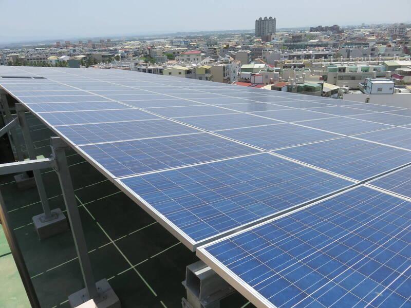 8月1日起，新建案符合規定需加裝太陽光電設備。（示意圖、台南市政府提供）