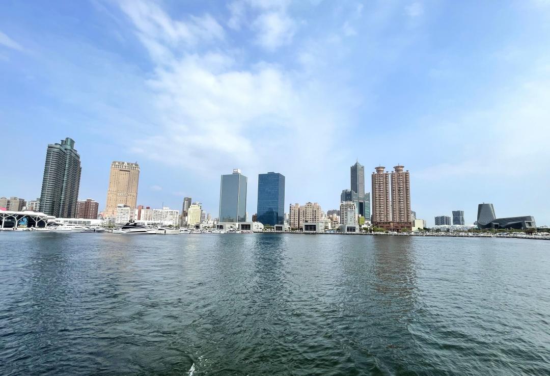 愛河港灣優美景觀難以取代  超高層景觀輕豪宅紛現身  6字頭行情仍吸引這類人