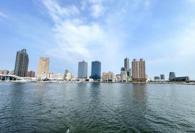 愛河港灣優美景觀難以取代 超高層景觀輕豪宅紛現身 6字頭行情仍吸引這類人 愛河港灣優美景觀難以取代 超高層景觀輕豪宅紛現身 6字頭行情仍吸引這類人