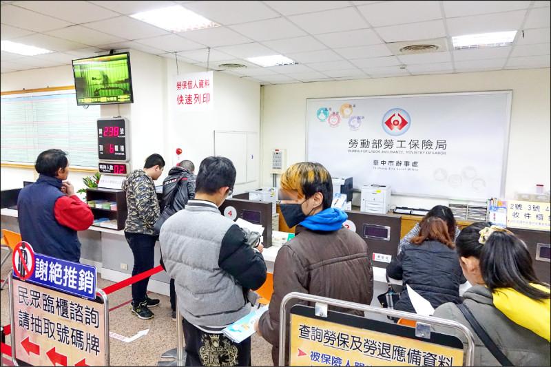 通膨吞噬存款！時間就是本錢 年輕理財族提早卡位抗通膨資產