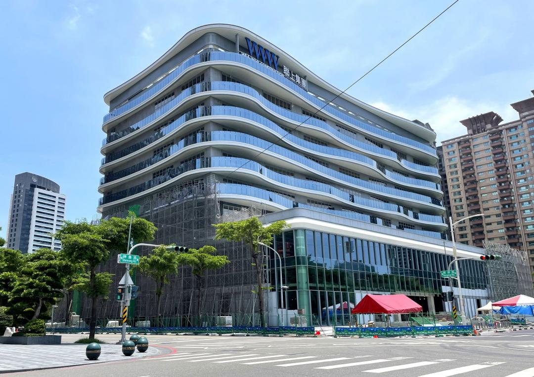 位於凹仔底森林公園旁的聯上集團停35社區輕百貨，將引進特色商家、餐飲，且汽車停車位高達600位、機車位約1100位，農16可望成為百貨、美食新核心。