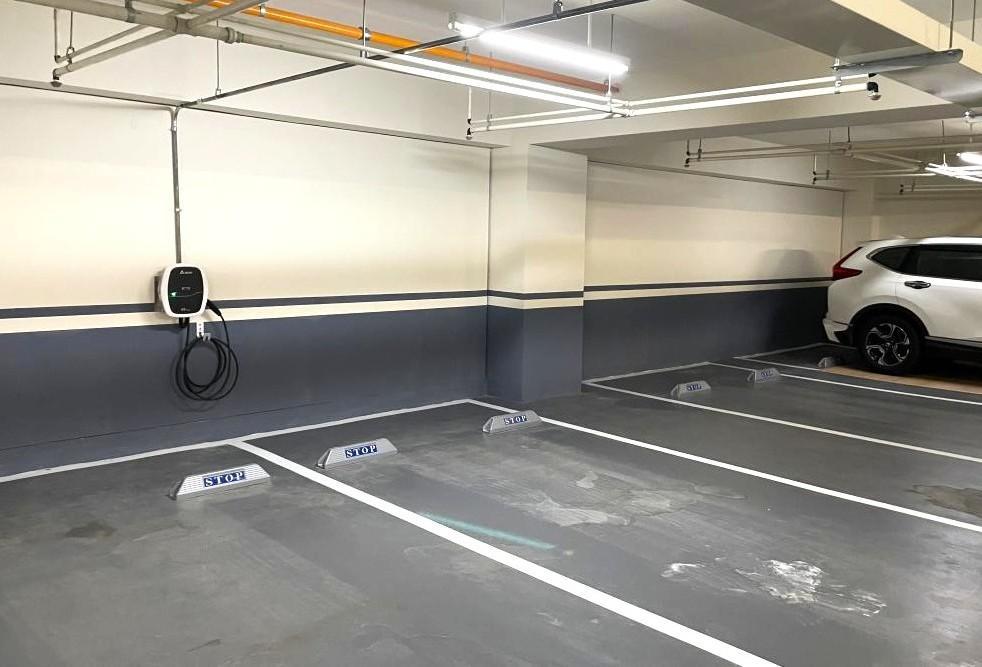 電動車越發流行，社區內能否充電，成為不少購屋者新需求。（資料照）