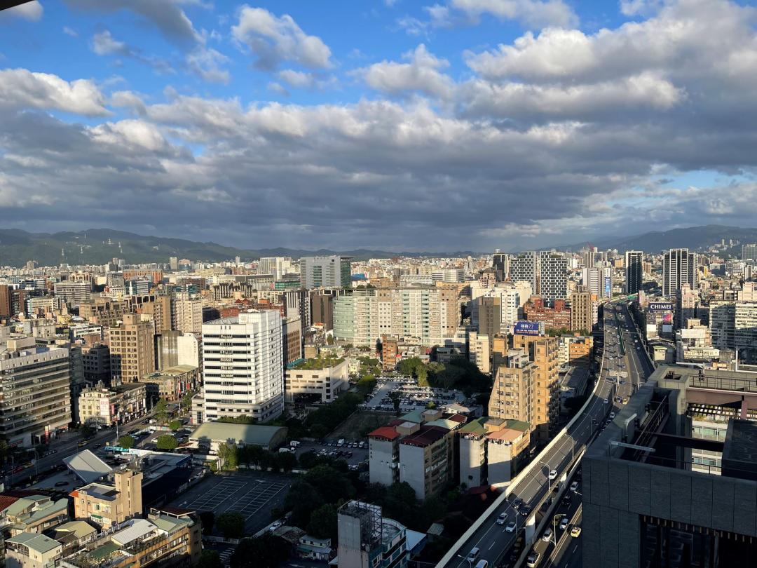 近10年北市逾2千萬住宅交易過半，千萬內僅剩不到1成。(永慶房產集團提供)