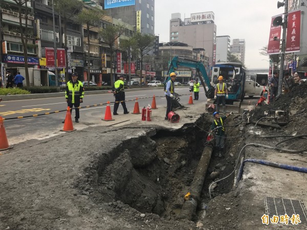 888三重成功路近中興橋重新橋景觀可塑二房高樓層 新北市三重區成功路 大樓 住宅出售 永慶不動產 好房網買屋